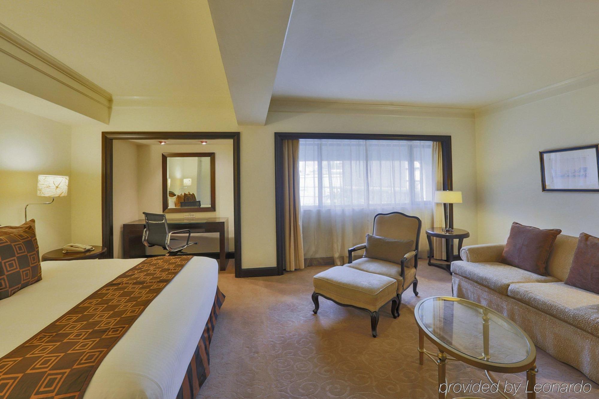 Intercontinental Manila Hotel Makati City Екстериор снимка